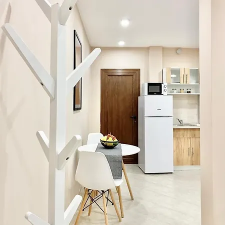 Appartement For 4 Guests Next To Mall & Free Street Parking Stara Zagora